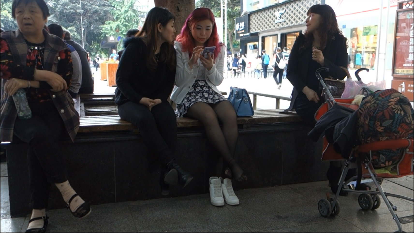streetsnapnylon[00 01 04][20181203 234133 7]